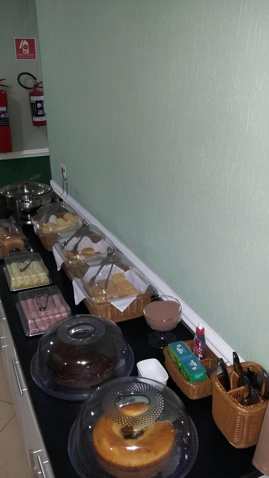 Hotel Tenda Brigadeiro - 5 Minutos A Pe Do Metro E Praca Da Se, 8 Minutos Da Rua 25 De Marco E Liberdade - Estacionamento Opcional — Fotos 1